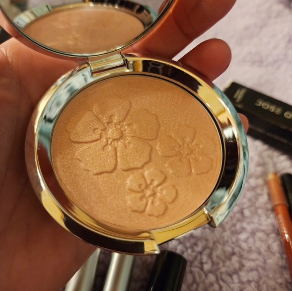 Multiple makeup kit - Picture 9 of 16